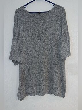 Women's Gray Lightweight Knit Top - Comfort Fit